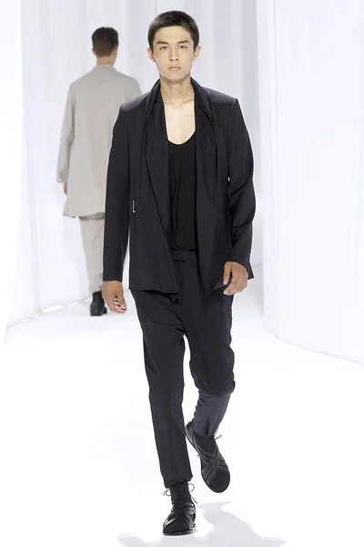 Look 38